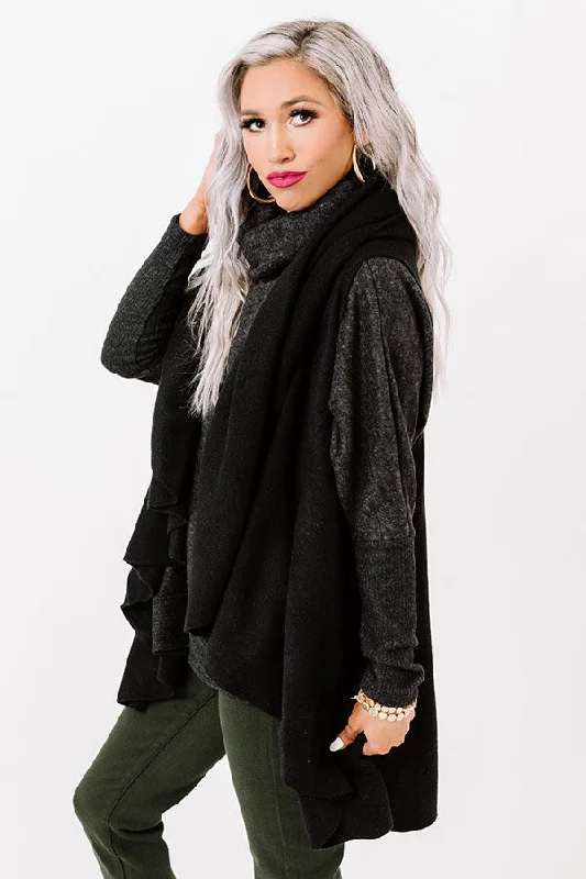 chic-in-the-moment-poncho-in-black