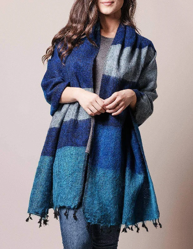 himalayan-yak-wool-wrap-blue-ice