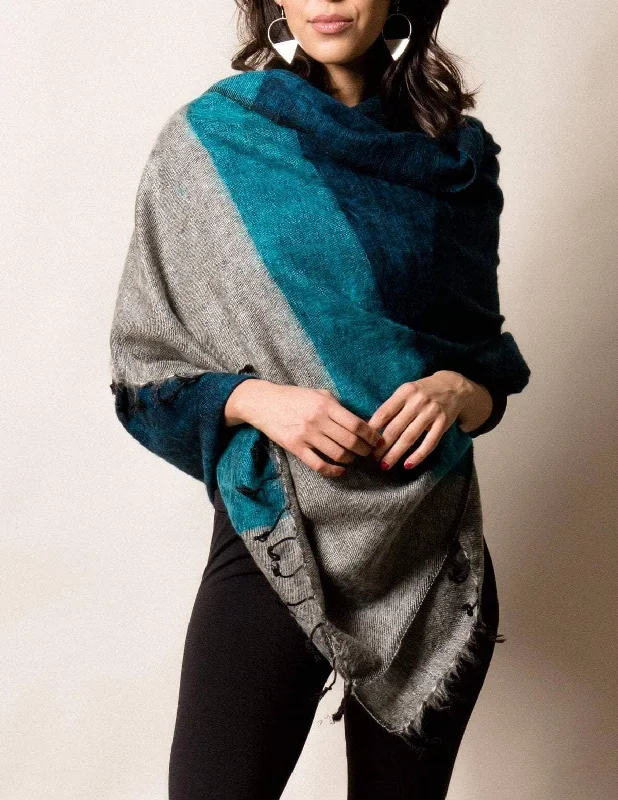 himalayan-yak-wool-wrap-deep-sea