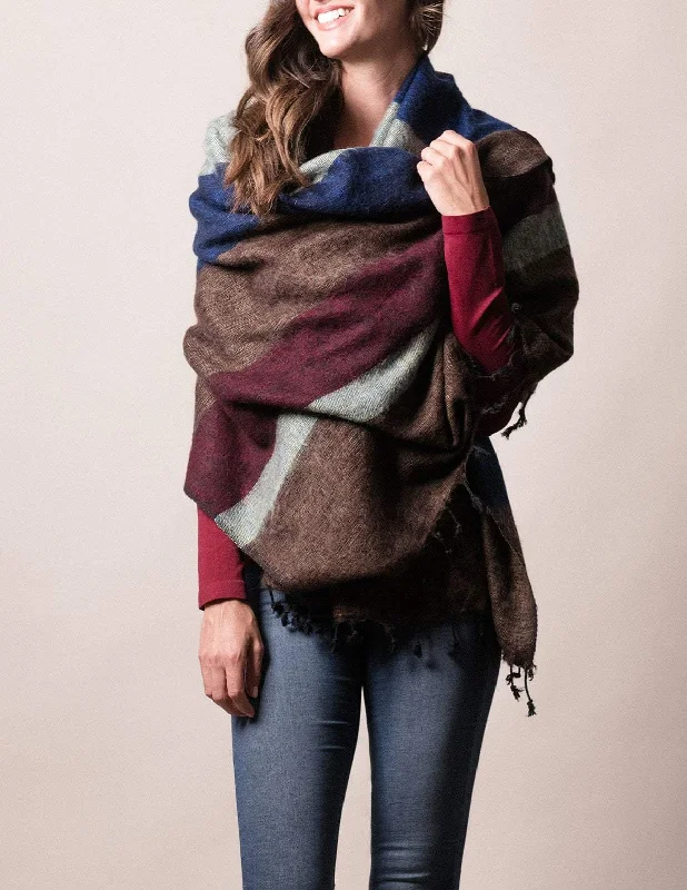 himalayan-yak-wool-wrap-everest