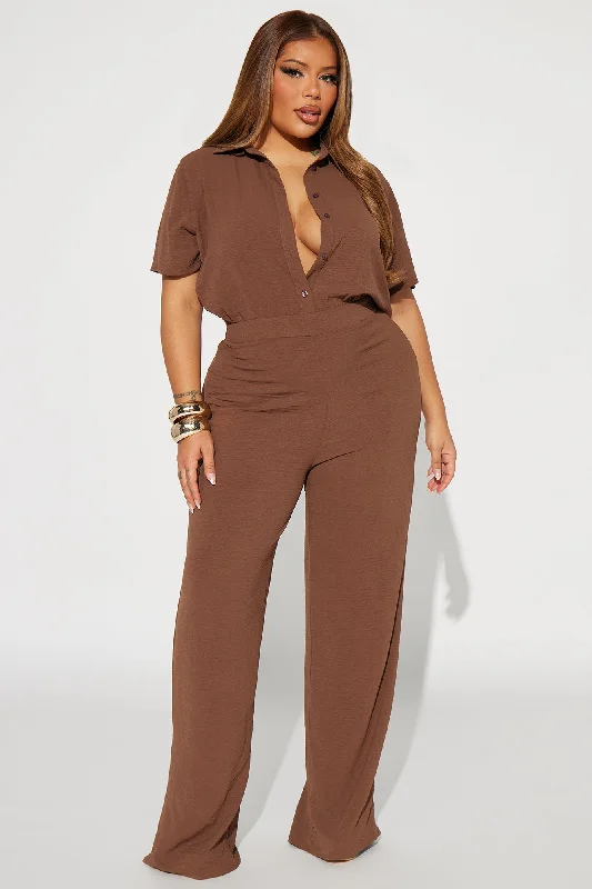 makenzie-short-sleeve-jumpsuit-chocolate