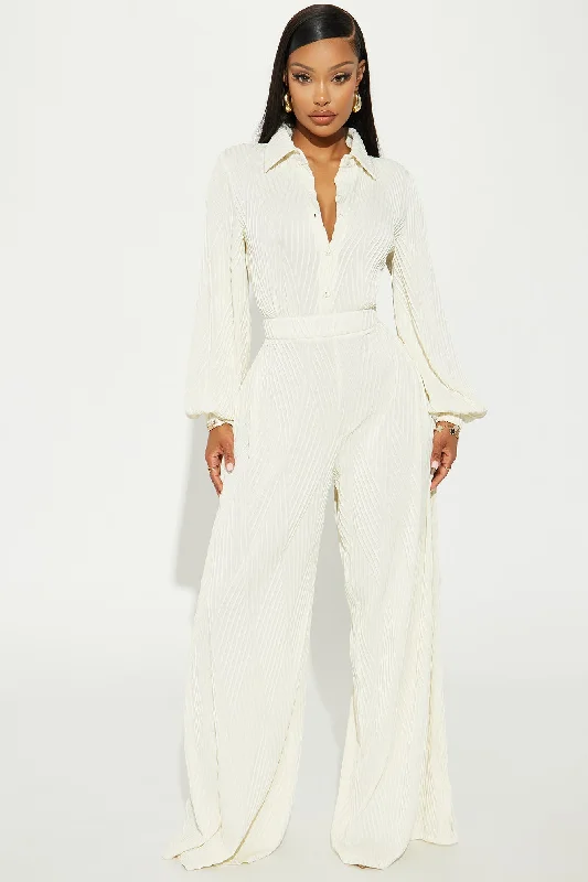 Outside The Lines Jumpsuit - Cream