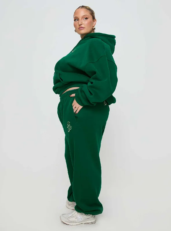 princess-polly-track-pants-script-green-ivory-curve