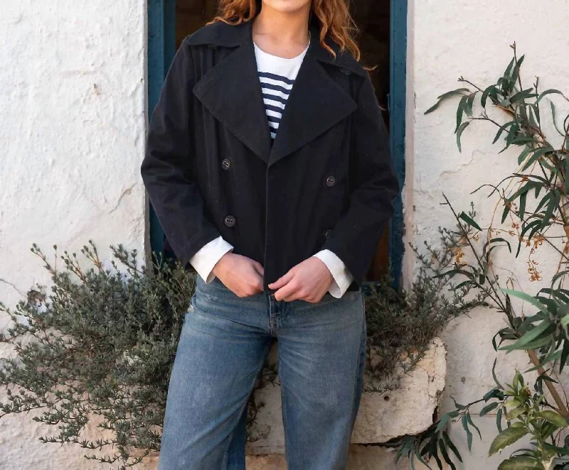 sailor-peacoat-in-navy