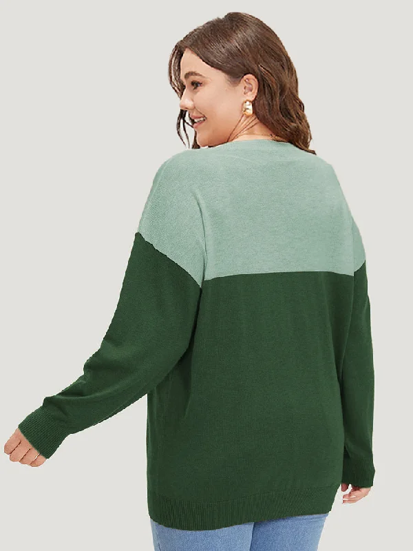 supersoft-essentials-colorblock-two-tone-patchwork-v-neck-pullover