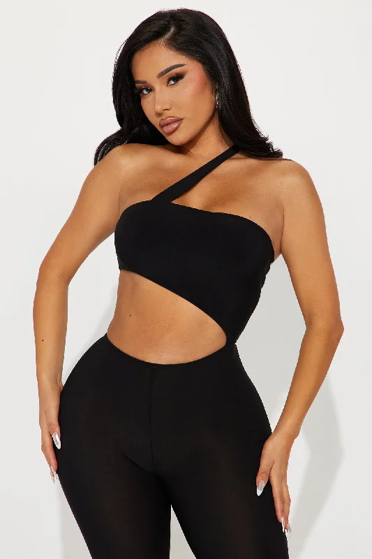 very-alluring-capri-jumpsuit-black